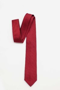 cà vạt đỏ mận chấm liti trắng đơn giản lịch sự