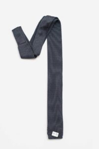 cà vạt bản nhỏ 5cm len màu xám đơn giản trẻ trung